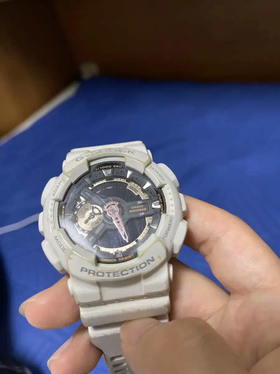 지샥 g shock 흰골 (GA-110RG)